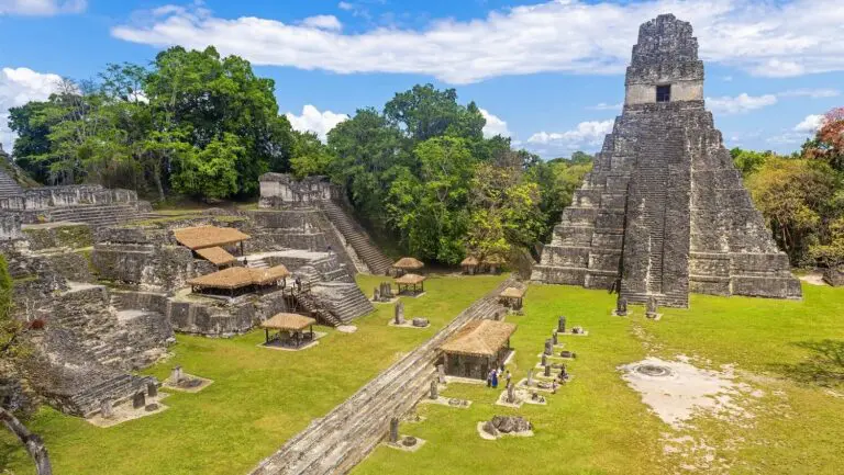 Mayské pyramidy, Tikal, Guatemala