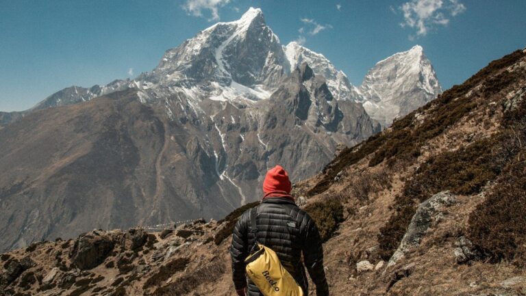 Na vrchol Everestu vystoupali už dvacetkrát. Jejich jména přesto skoro nikdo nezná