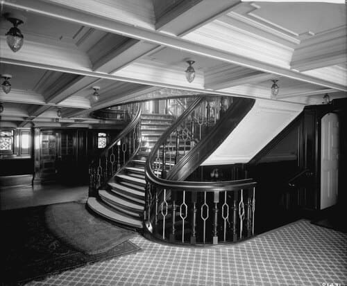 Hala v první třídě na parníku Empress of Ireland