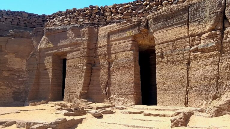 Vstup do egyptské hrobky